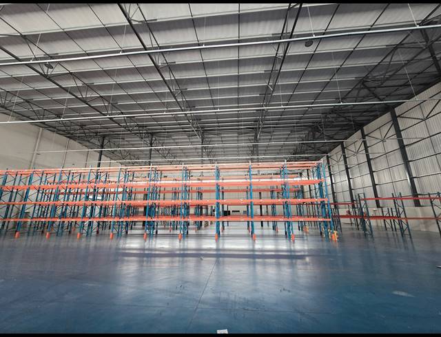 3,234M² WAREHOUSE FOR SALE IN COSMO BUSINESS PARK